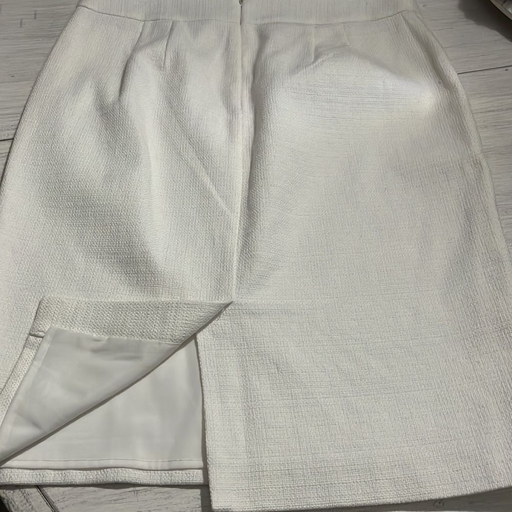 Skirt - Picture 4 of 7